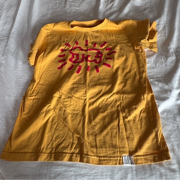 Assorted T-shirt - Picture 3 of 4